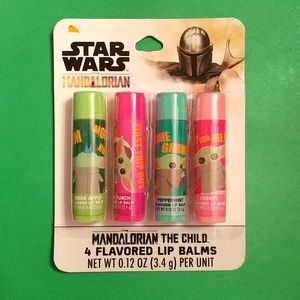 4/$15 🌻 NWT STAR WARS The Mandalorian Baby Yoda 4 Piece Flavored Lip Balm Set